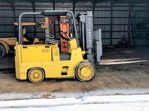 18 000 forklift and charger