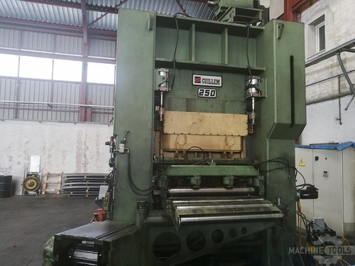 Front view of guillem d2 250 machine