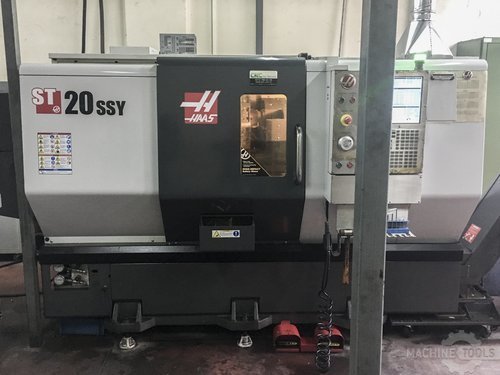 Front view of haas st 20ssy machine